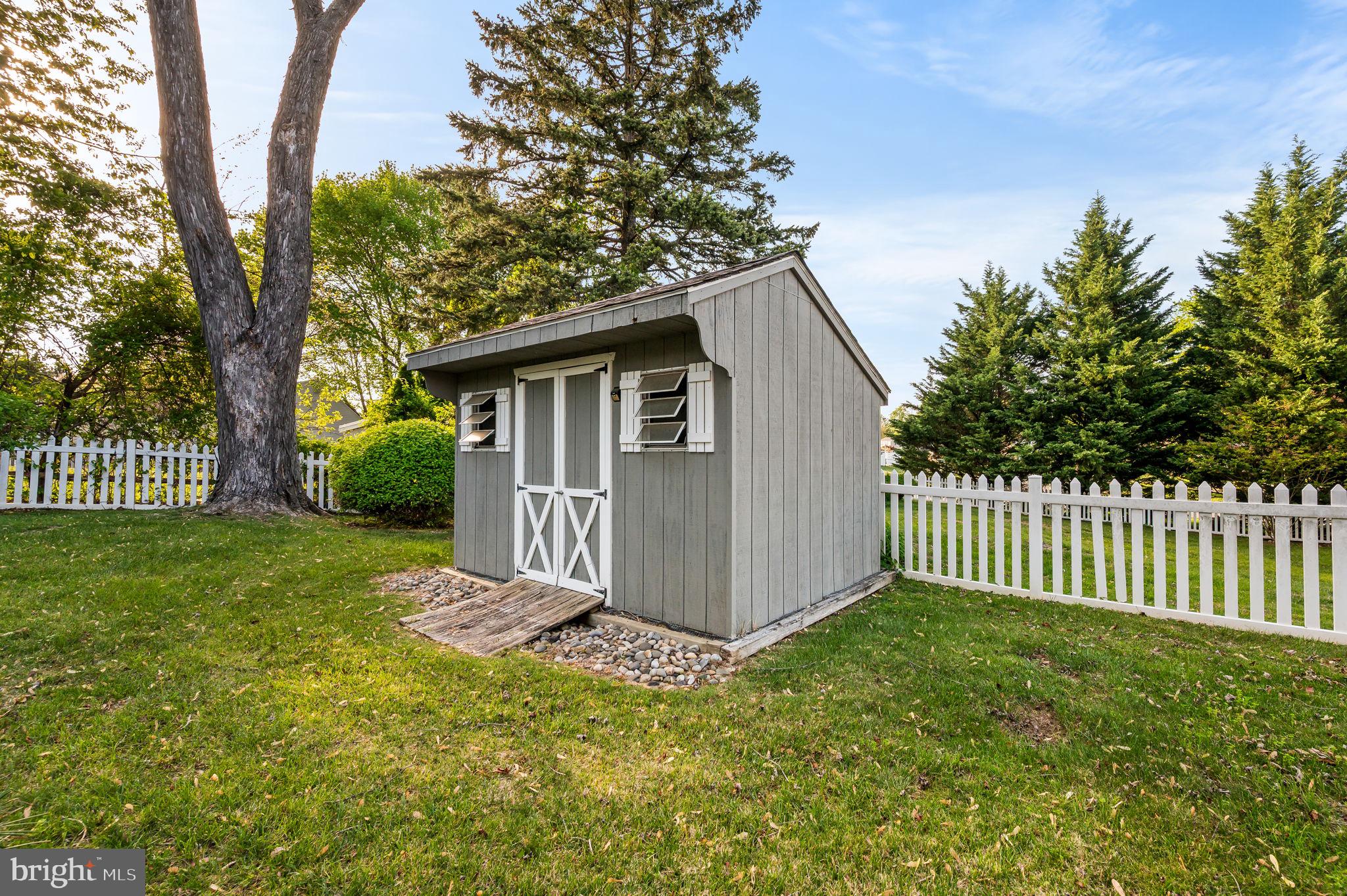 698 BURDETT DRIVE