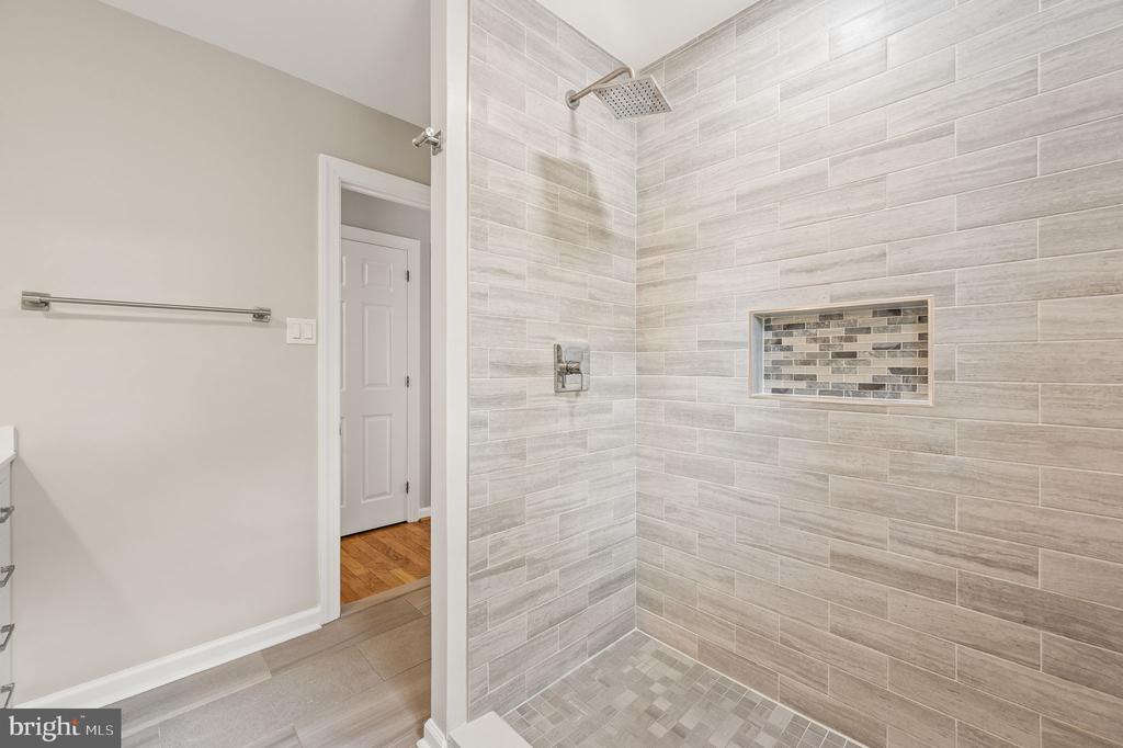 698 BURDETT DRIVE