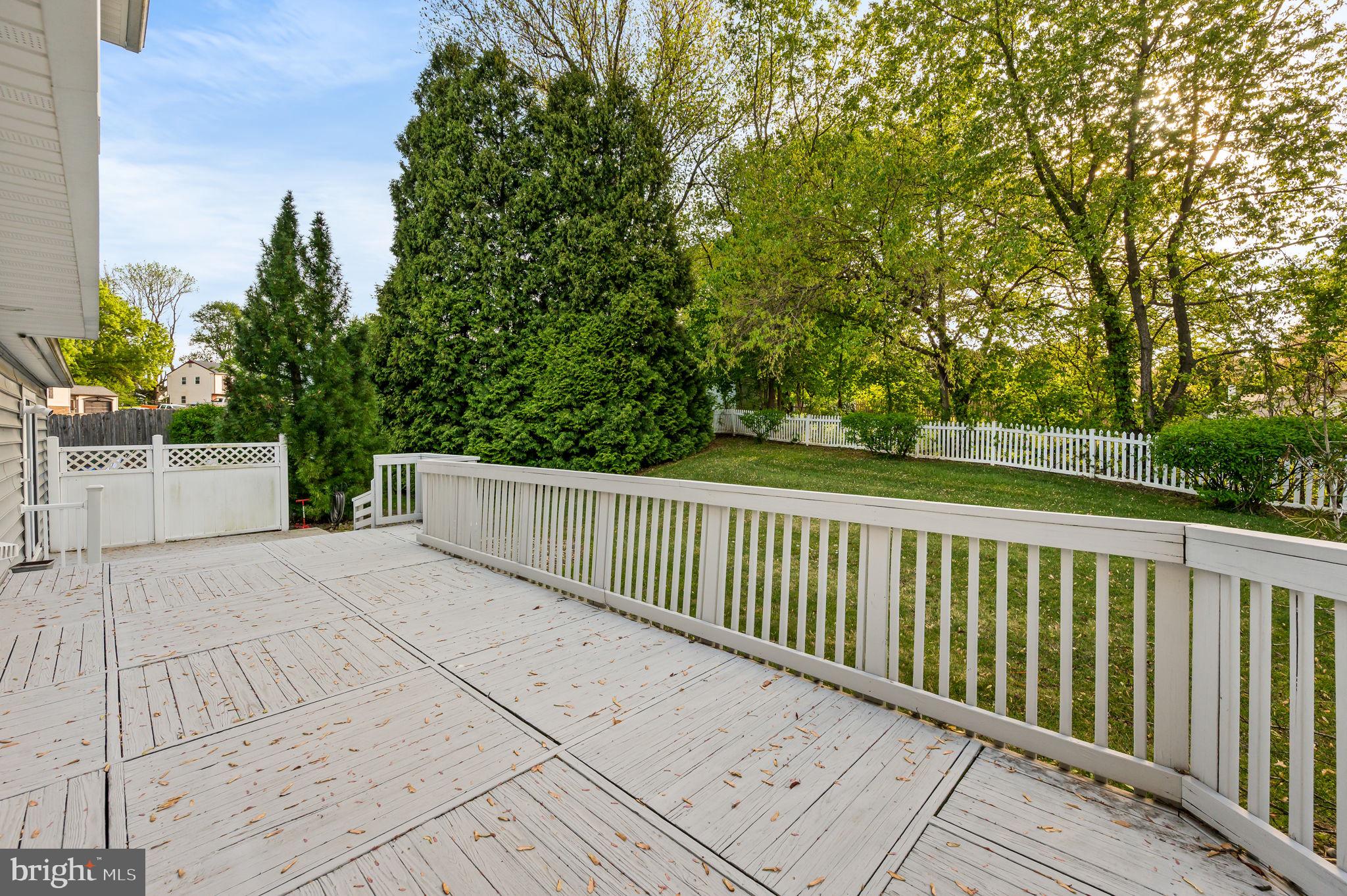 698 BURDETT DRIVE