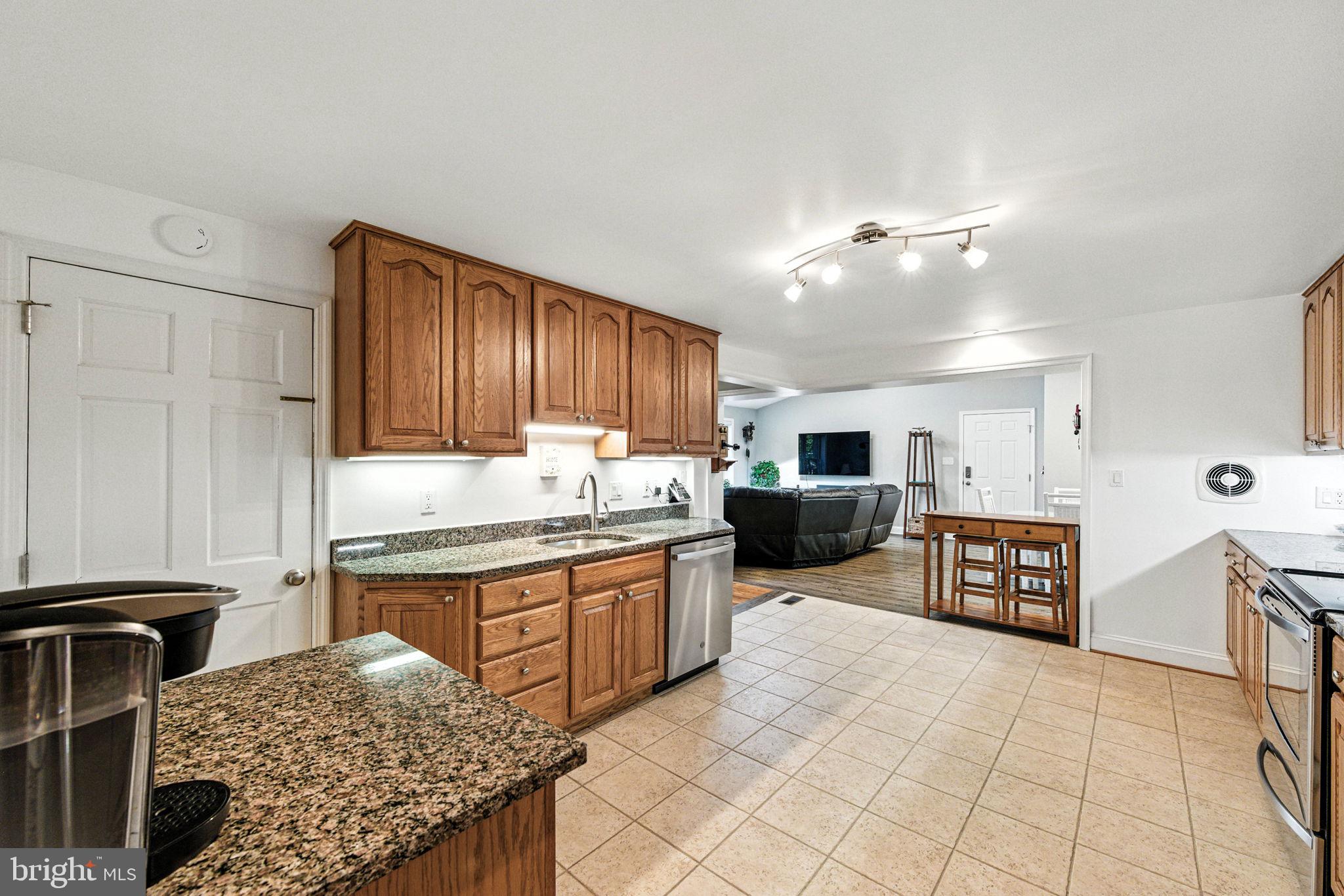 403 SCOTT LANE