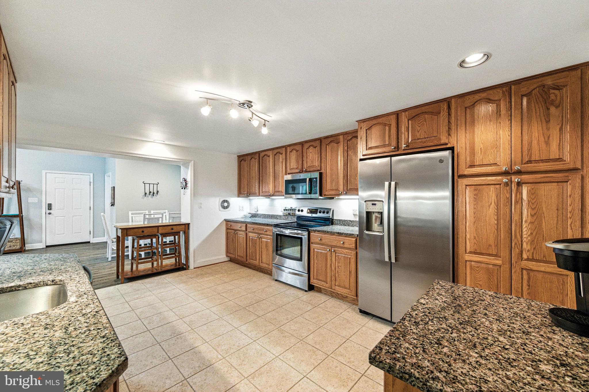 403 SCOTT LANE
