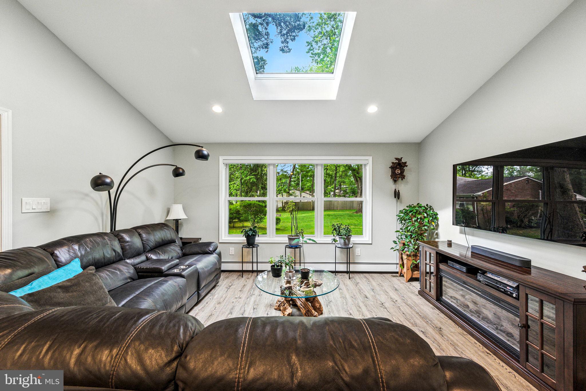 403 SCOTT LANE