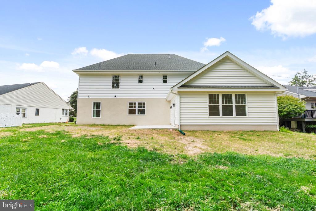 710 HEDGEROW DRIVE