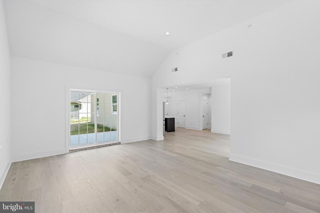 710 HEDGEROW DRIVE