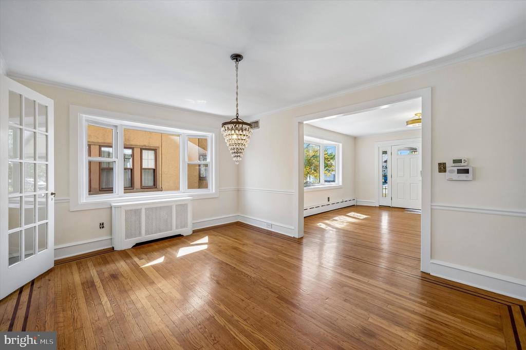 729 HATHAWAY LANE