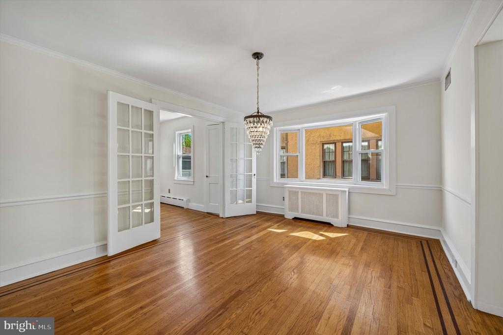 729 HATHAWAY LANE
