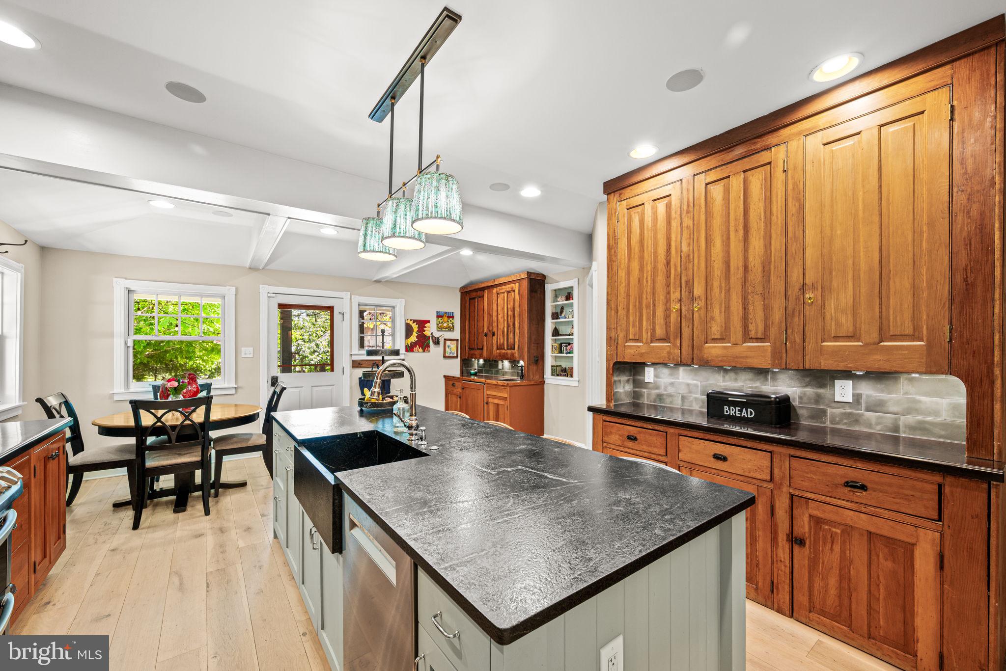 118 WALNUT AVENUE
