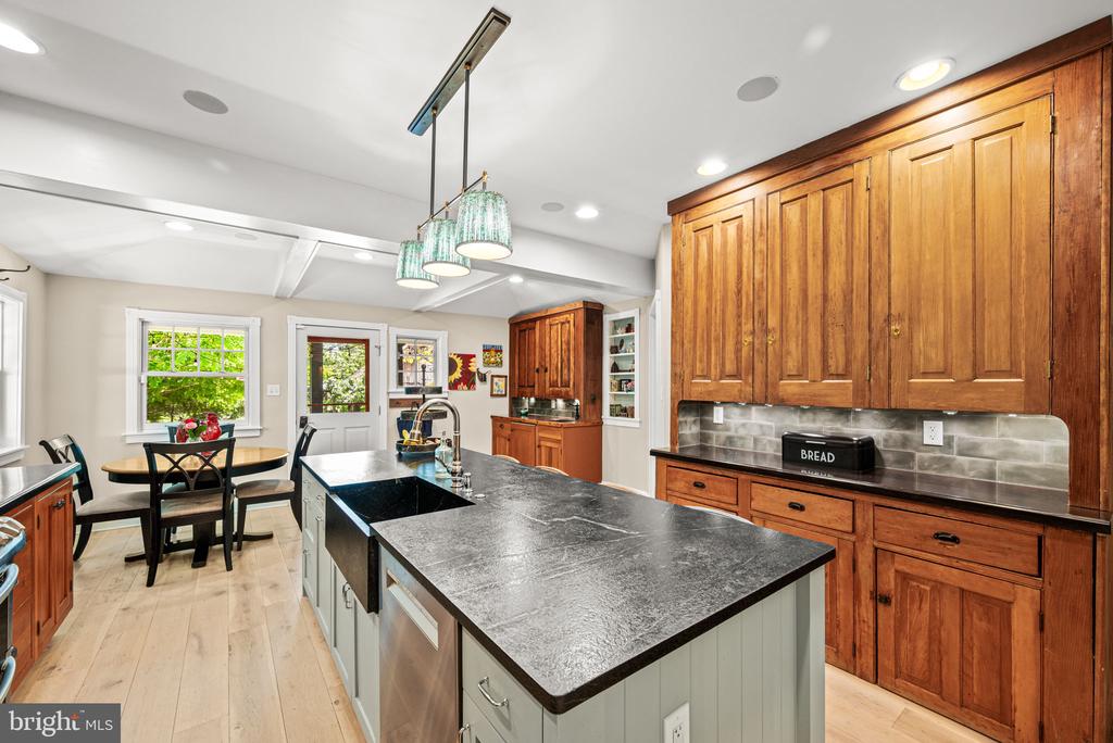 118 WALNUT AVENUE