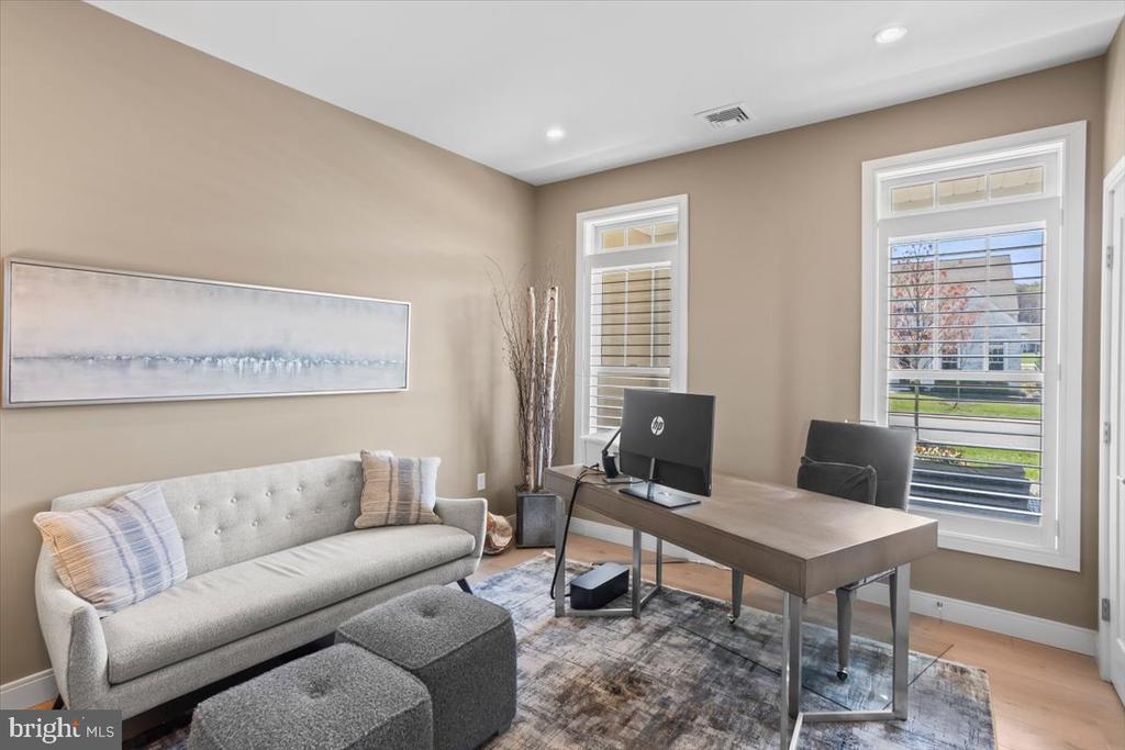 1205 MOSAIC DRIVE