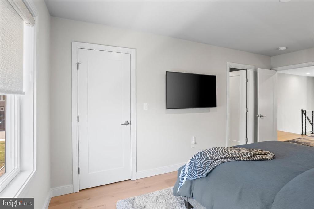 1205 MOSAIC DRIVE