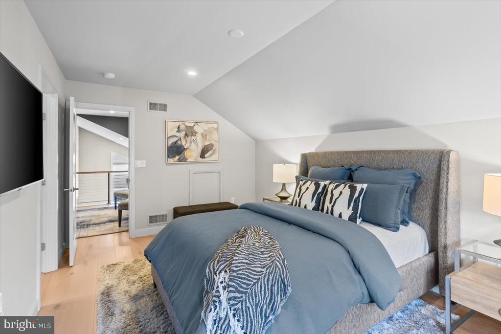 1205 MOSAIC DRIVE