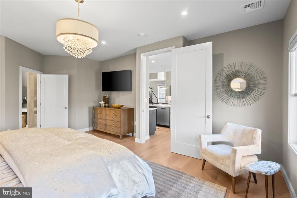 1205 MOSAIC DRIVE
