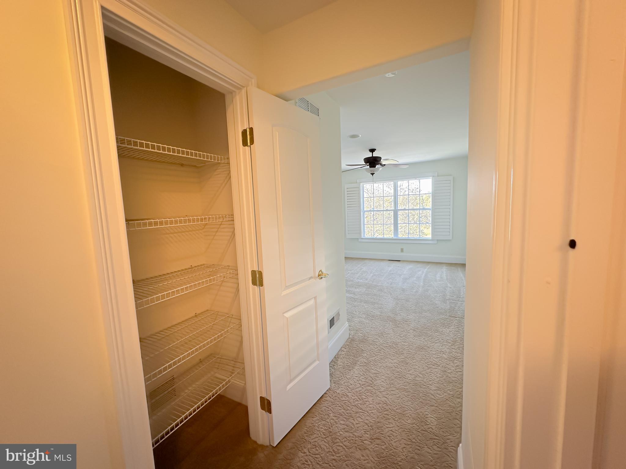 512 FOXCROFT DRIVE