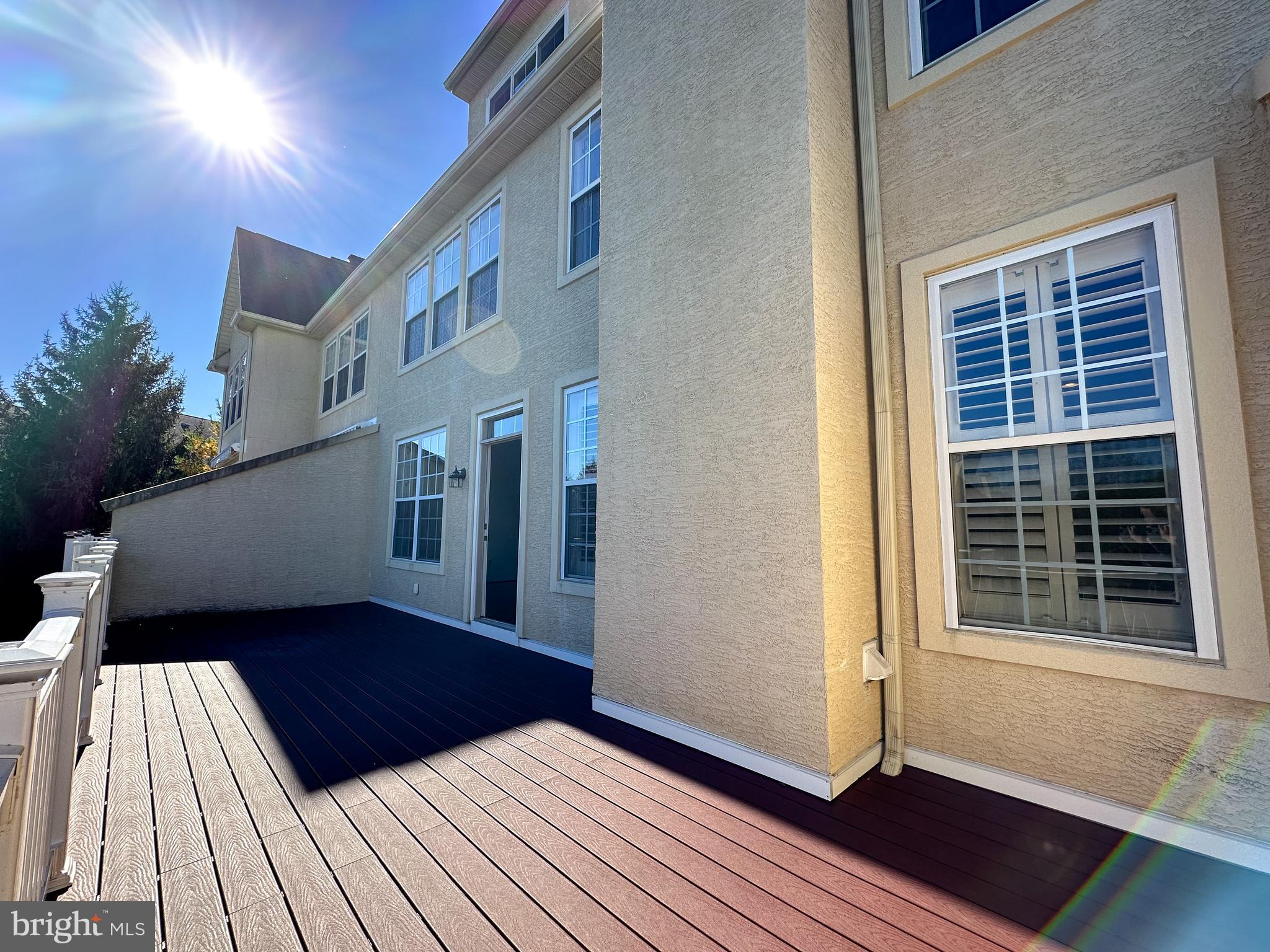512 FOXCROFT DRIVE