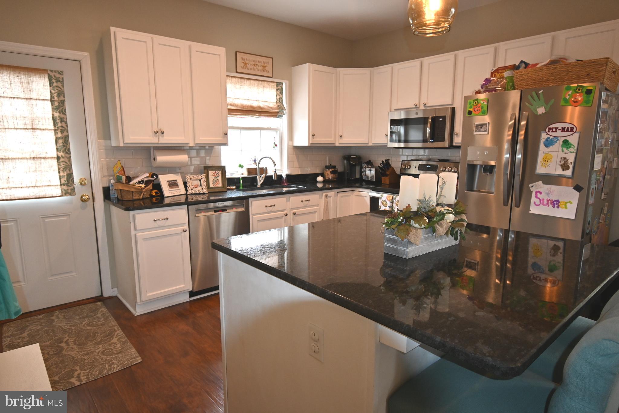 328 W 6TH AVENUE