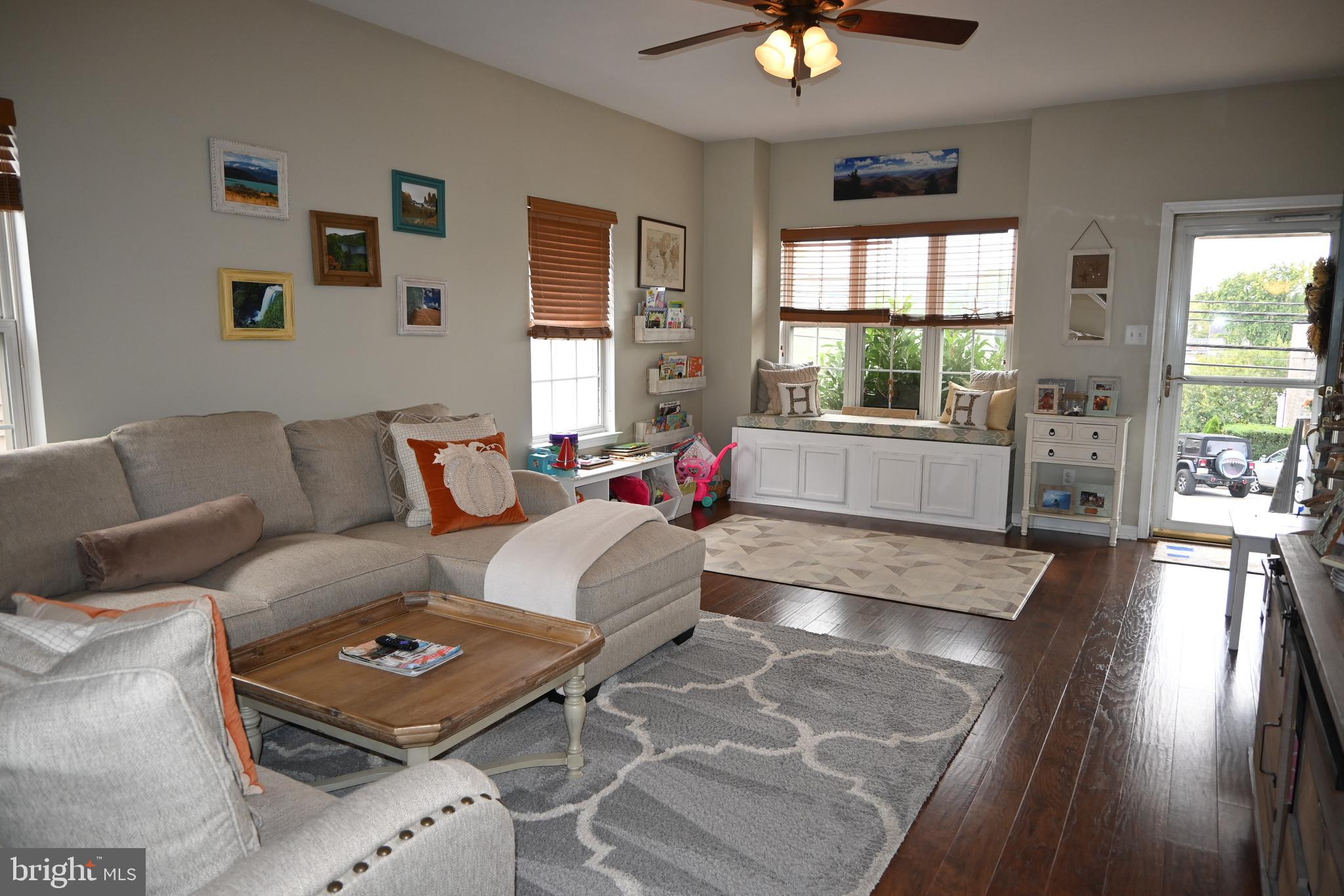 328 W 6TH AVENUE