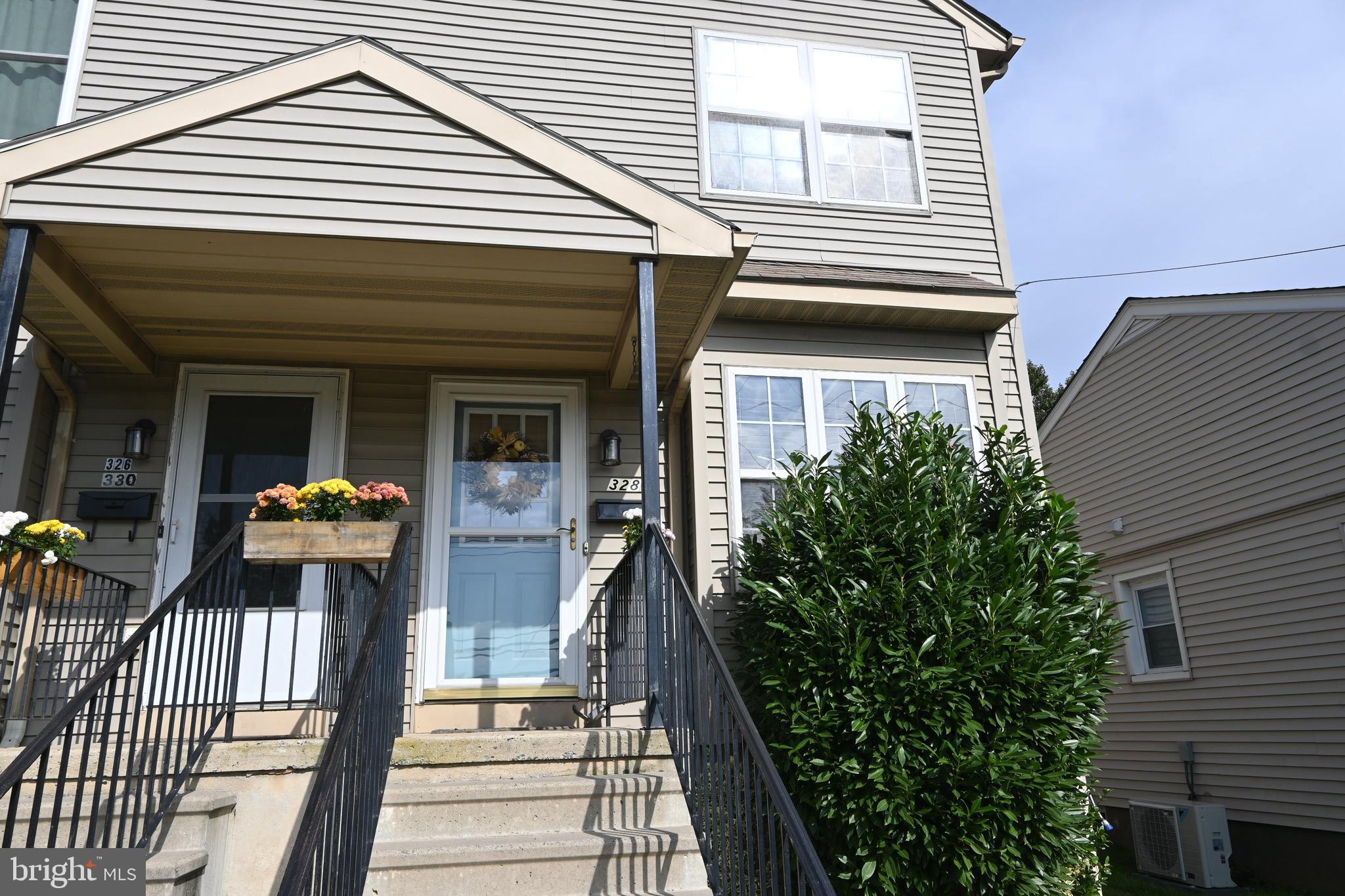 328 W 6TH AVENUE
