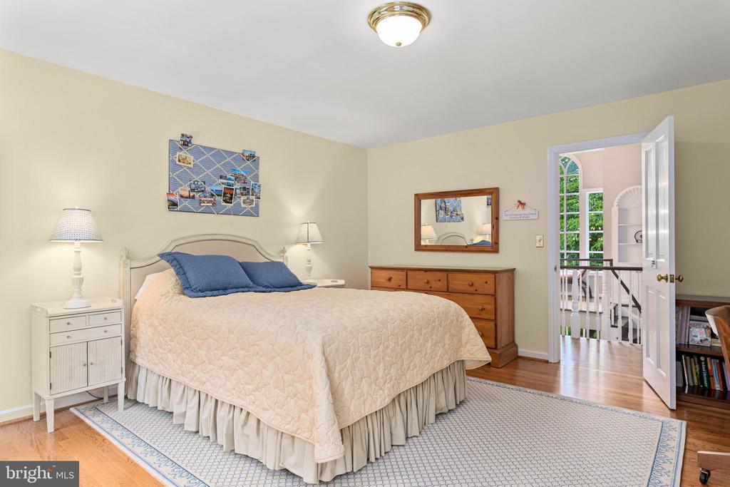 264 GLENMOOR ROAD