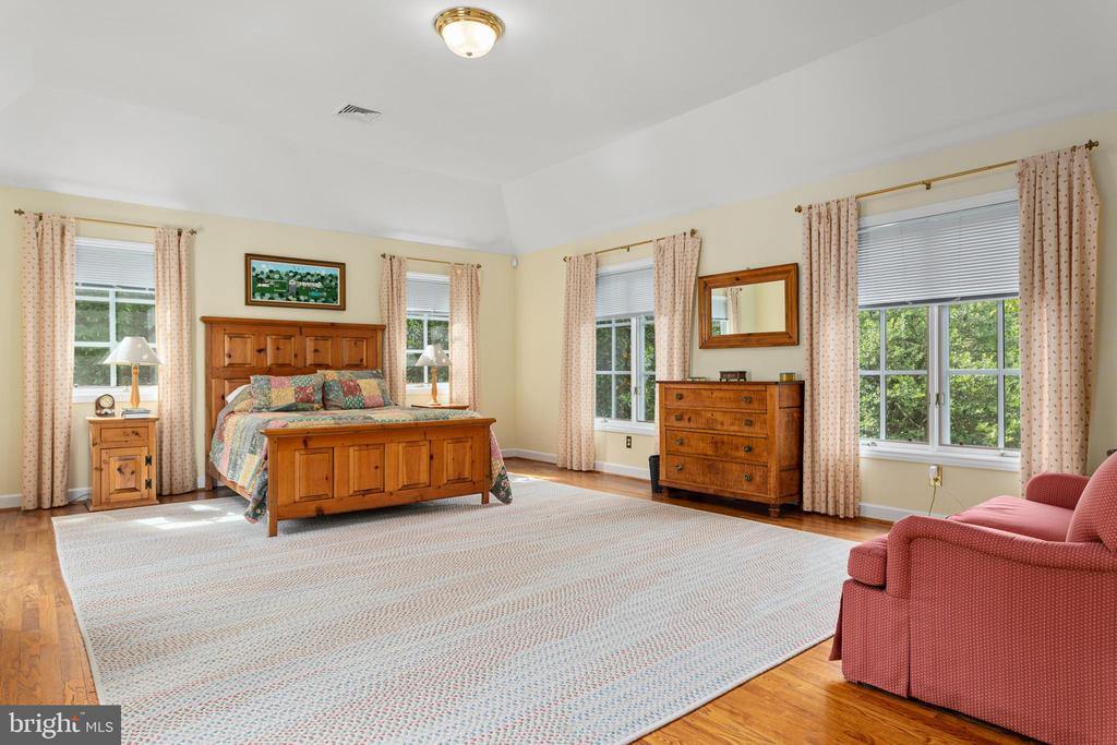 264 GLENMOOR ROAD