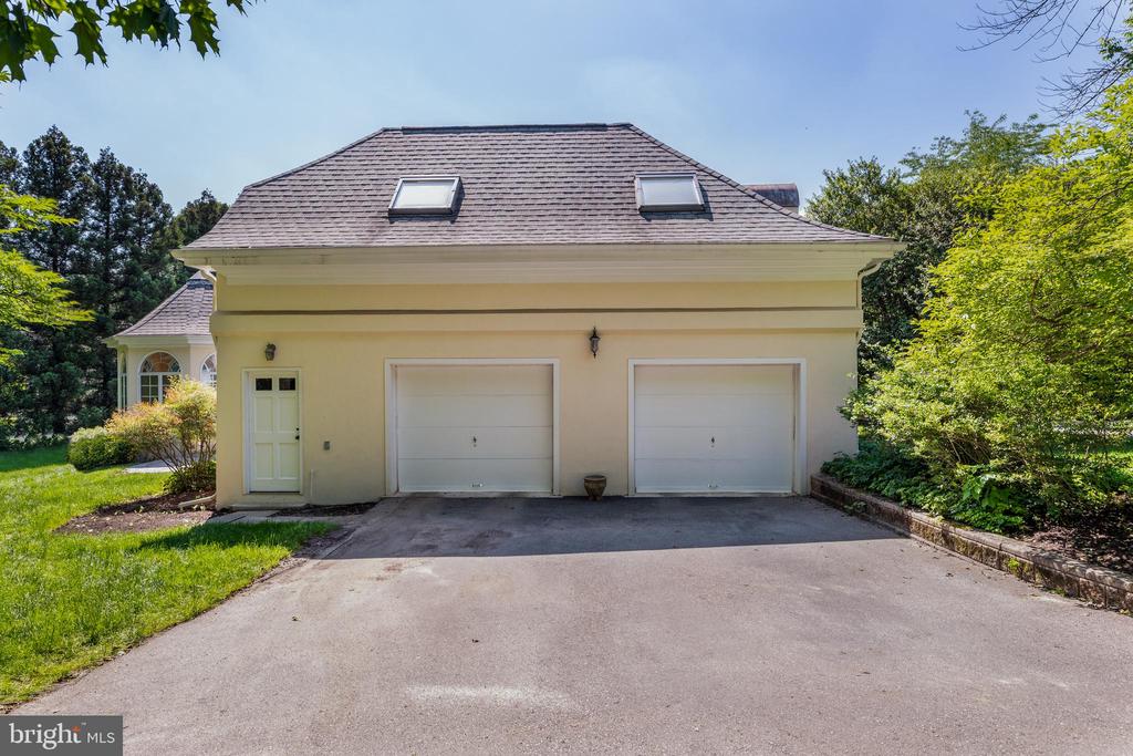 264 GLENMOOR ROAD