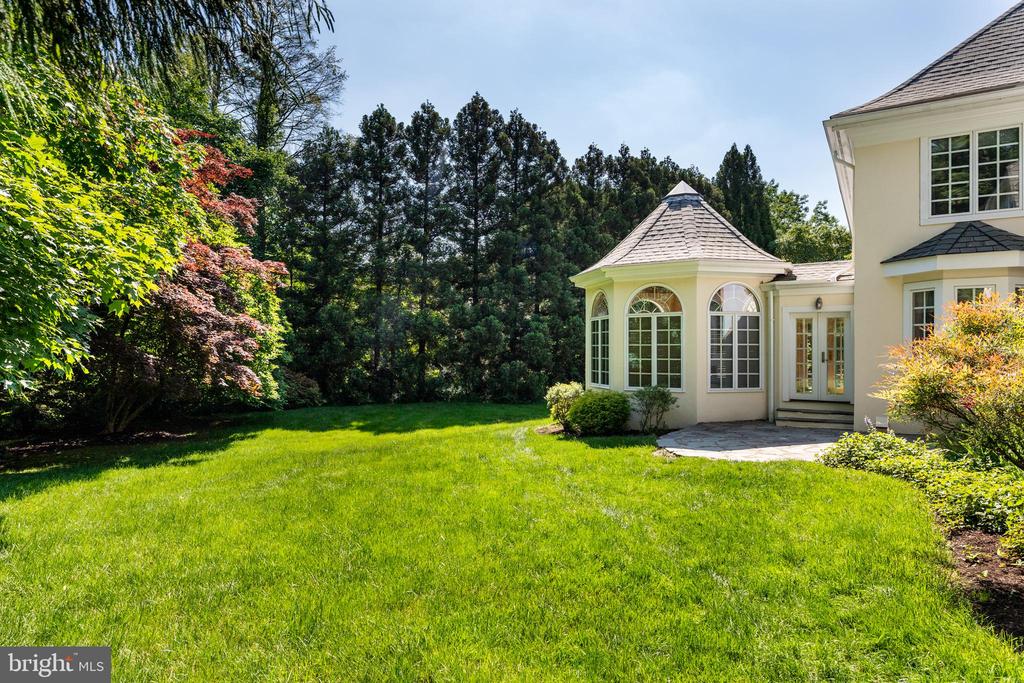 264 GLENMOOR ROAD