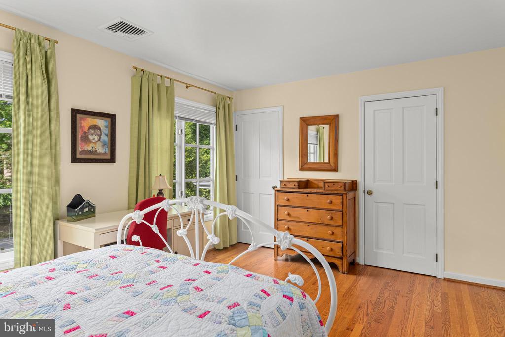 264 GLENMOOR ROAD