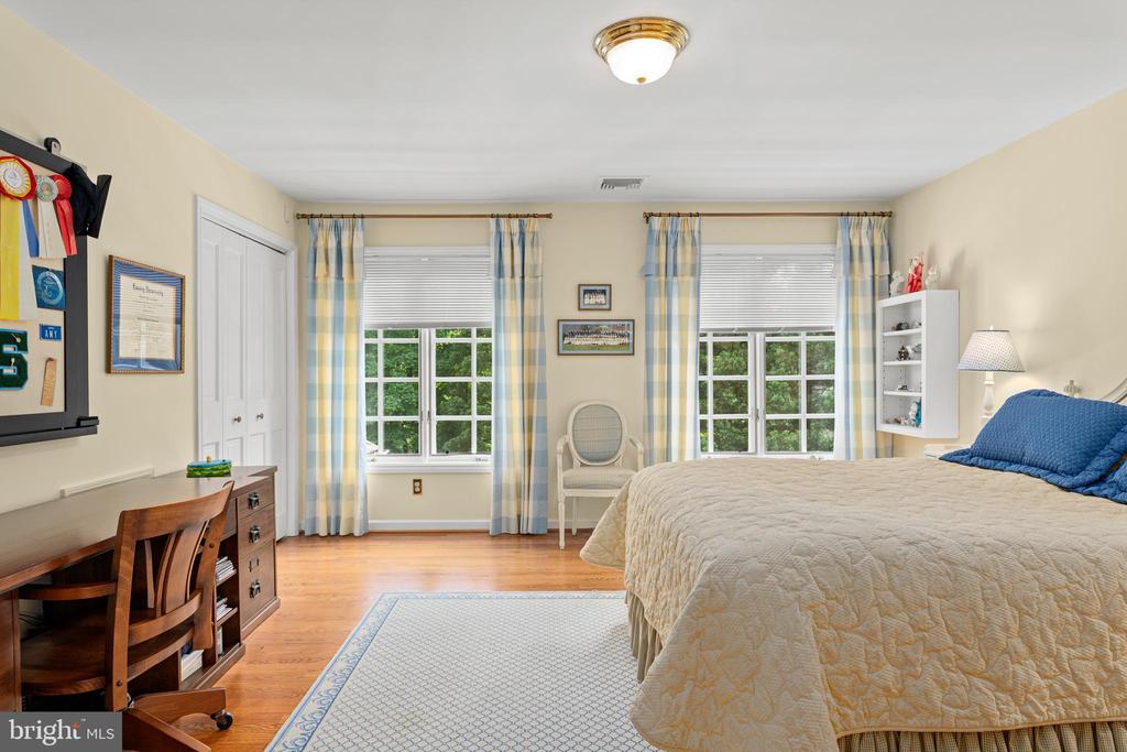264 GLENMOOR ROAD