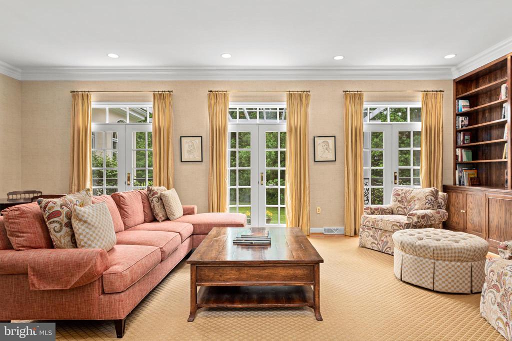 264 GLENMOOR ROAD