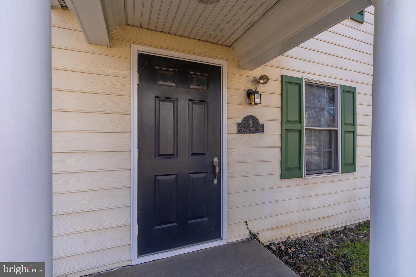 8 E GERMANTOWN PIKE
