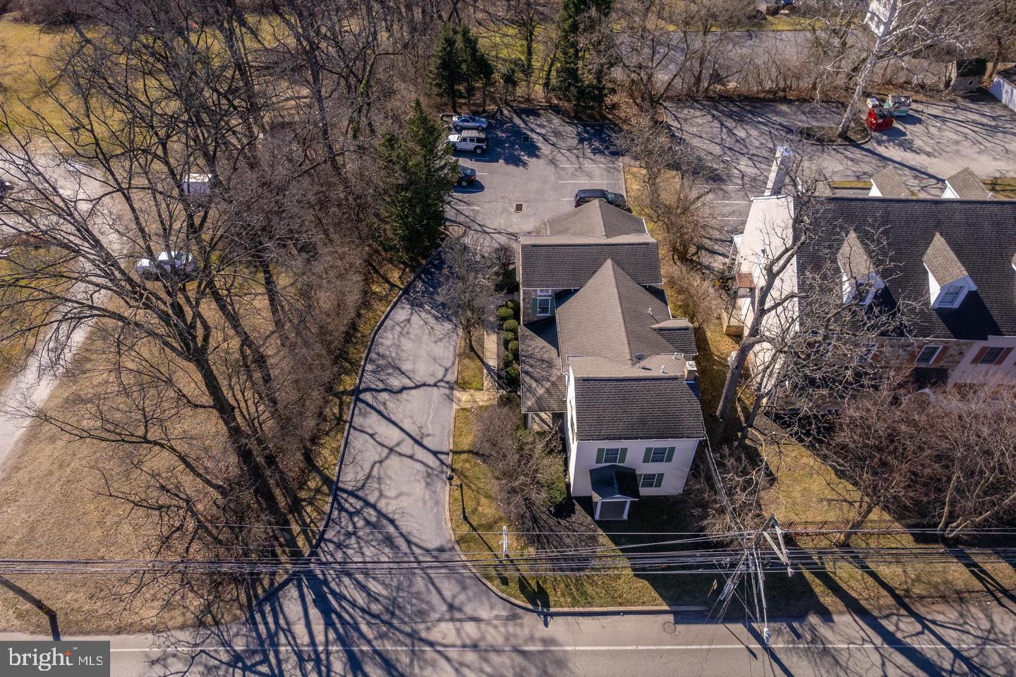 8 E GERMANTOWN PIKE
