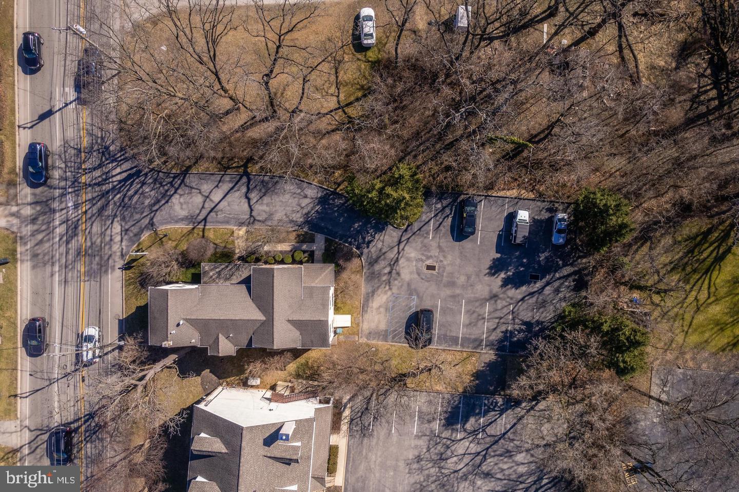8 E GERMANTOWN PIKE