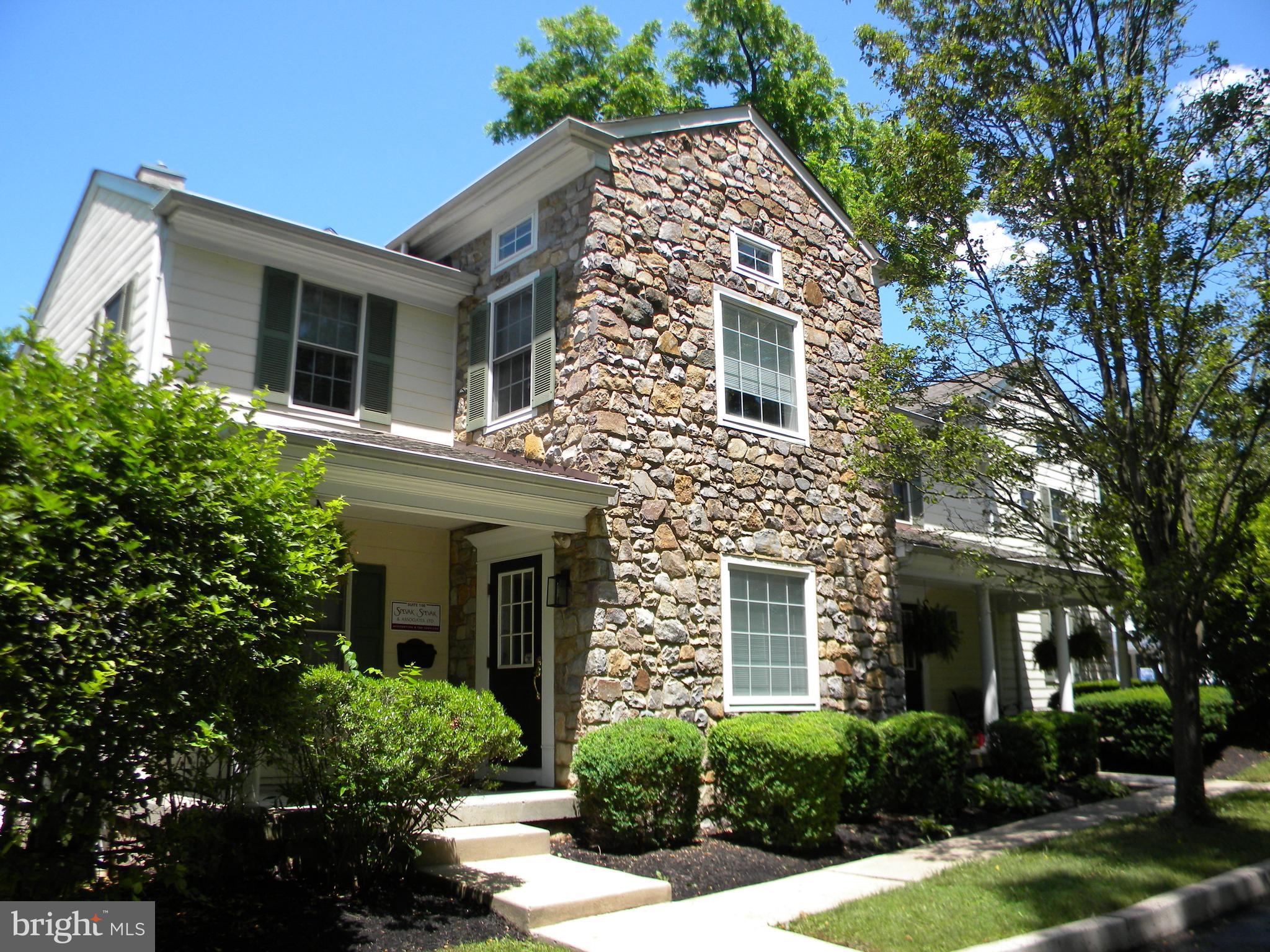 8 E GERMANTOWN PIKE