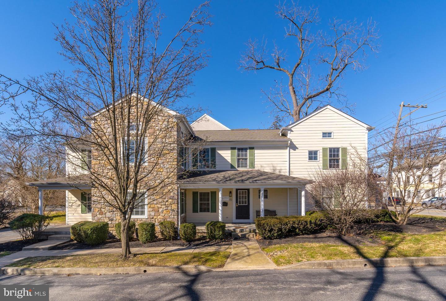 8 E GERMANTOWN PIKE