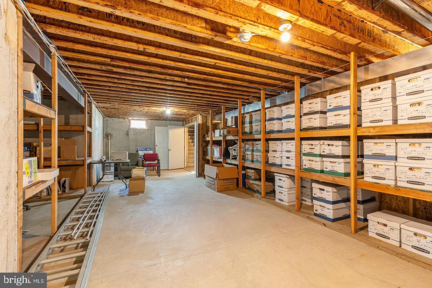 8 E GERMANTOWN PIKE