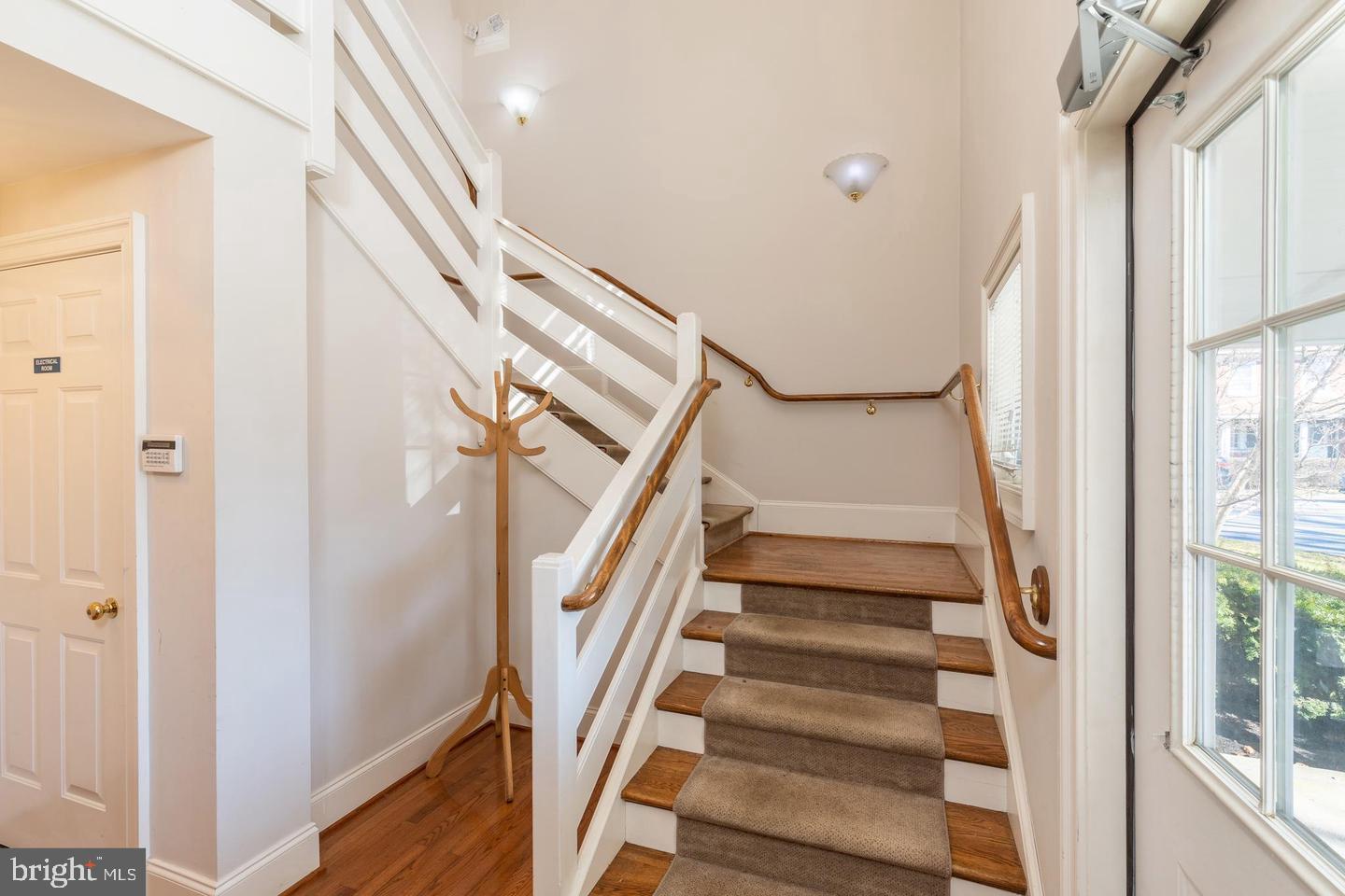 8 E GERMANTOWN PIKE