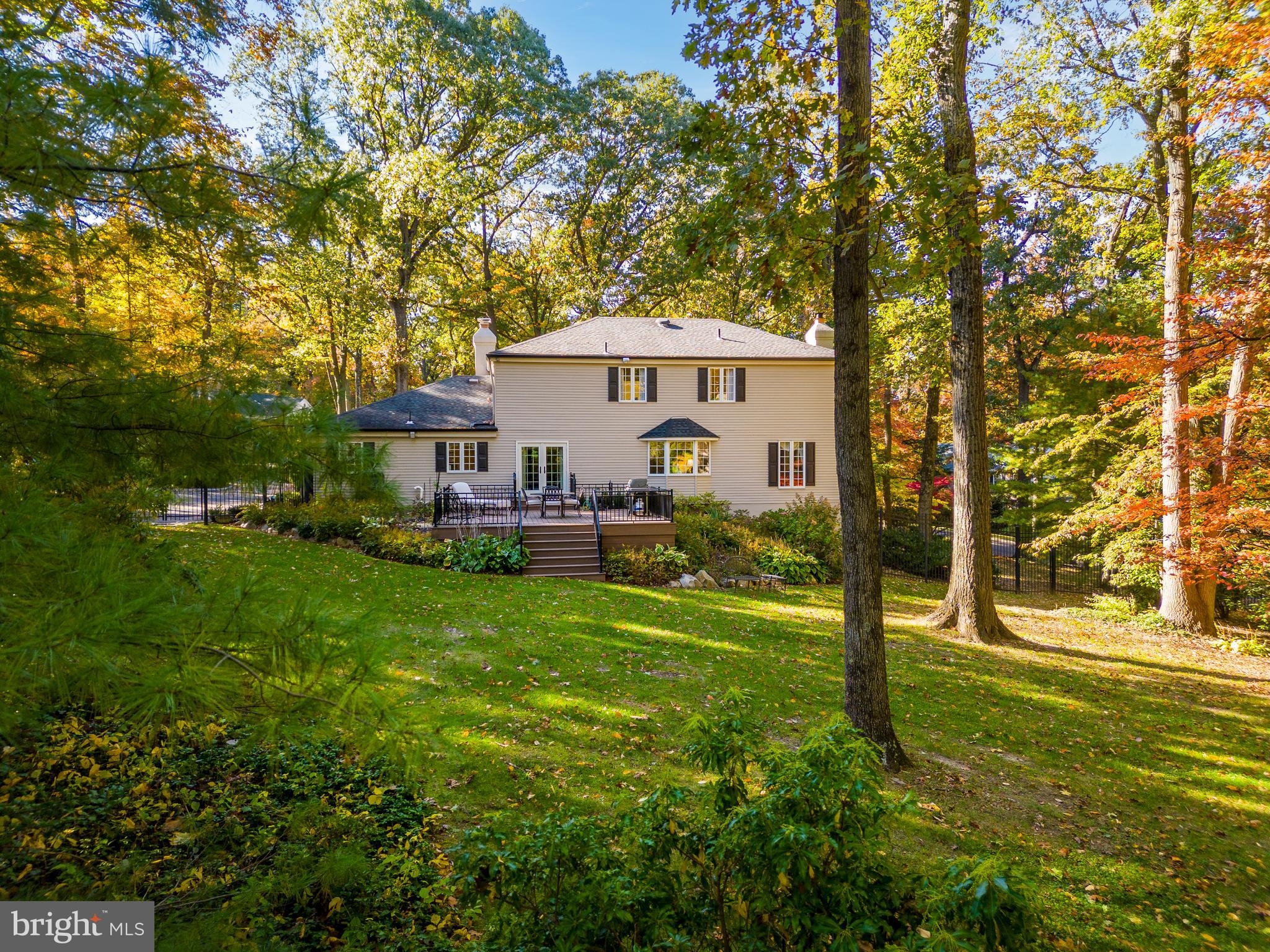 460 WOODLAND CIRCLE