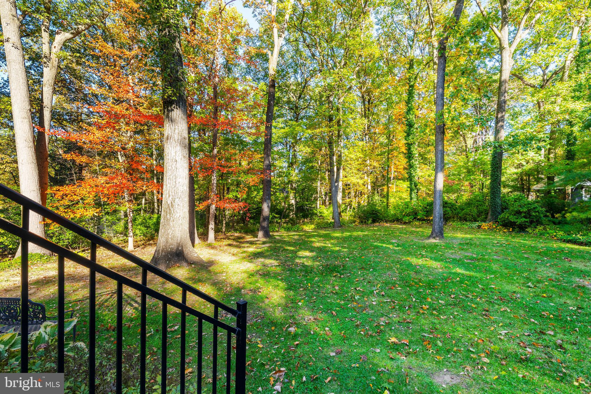 460 WOODLAND CIRCLE