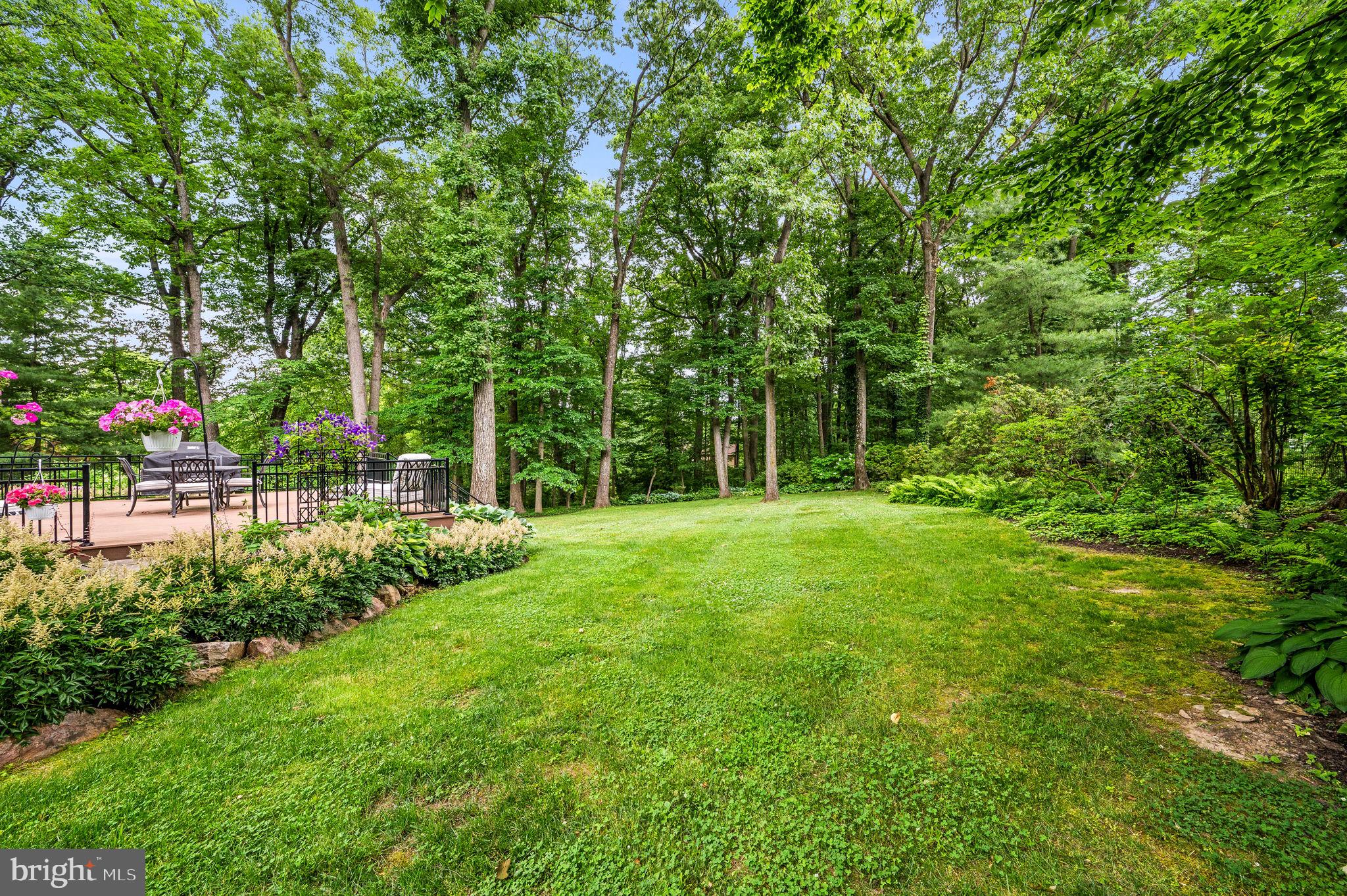 460 WOODLAND CIRCLE