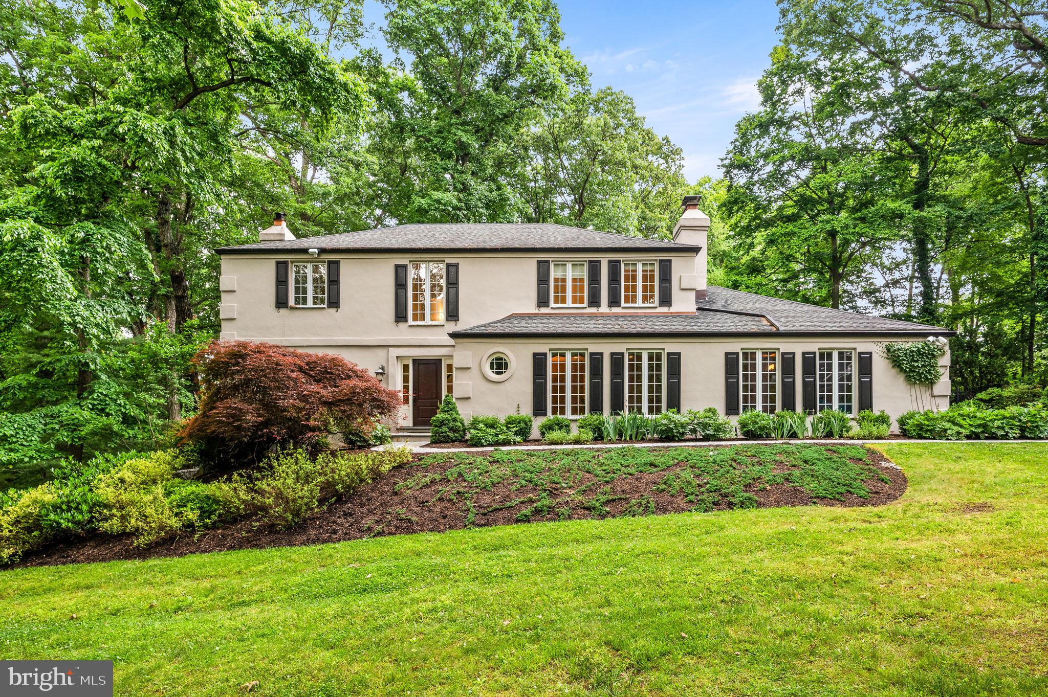 460 WOODLAND CIRCLE