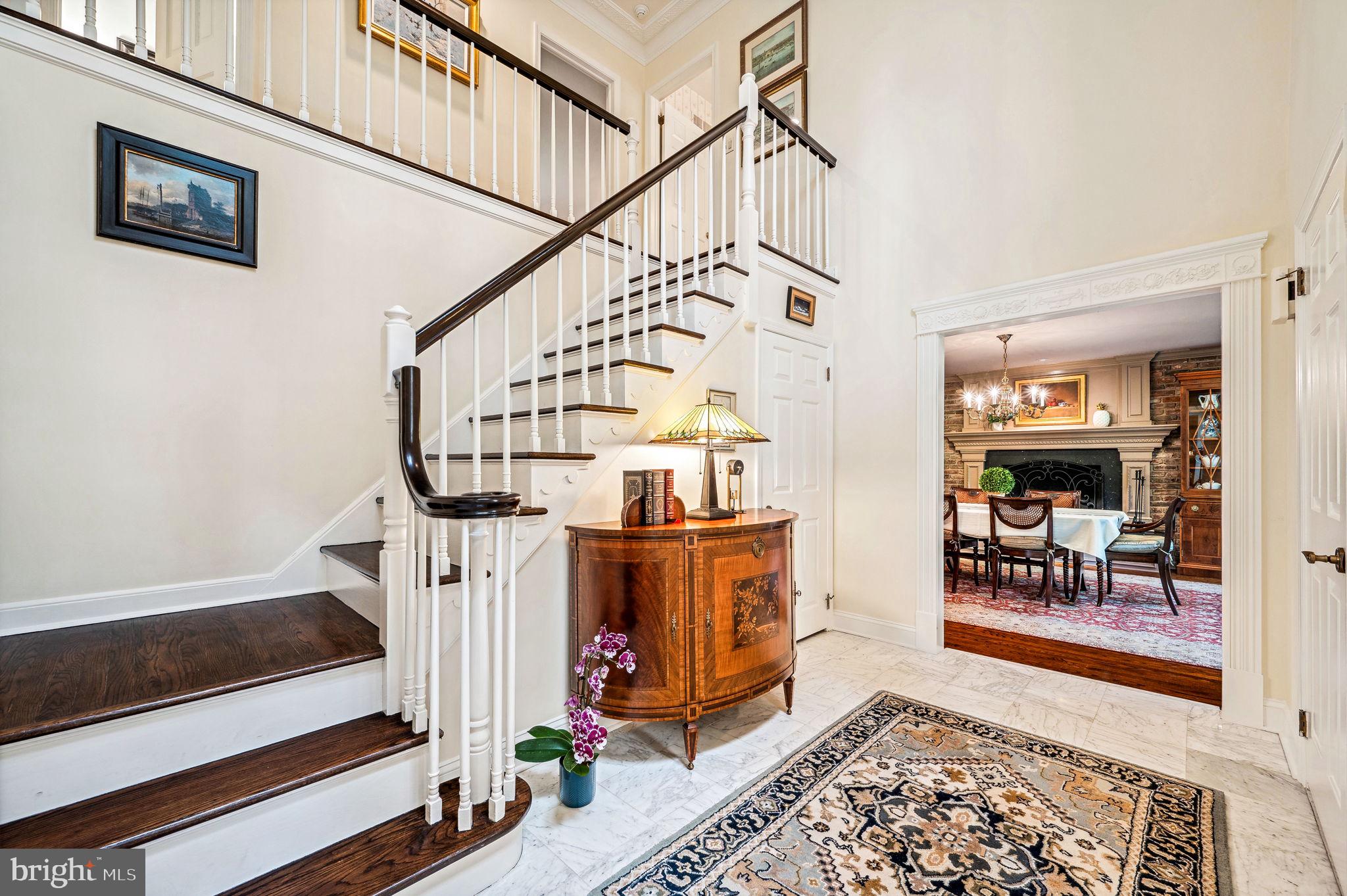 460 WOODLAND CIRCLE