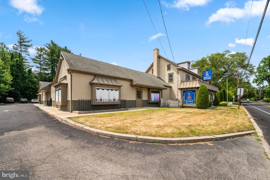 725 & 735 BETHLEHEM PIKE