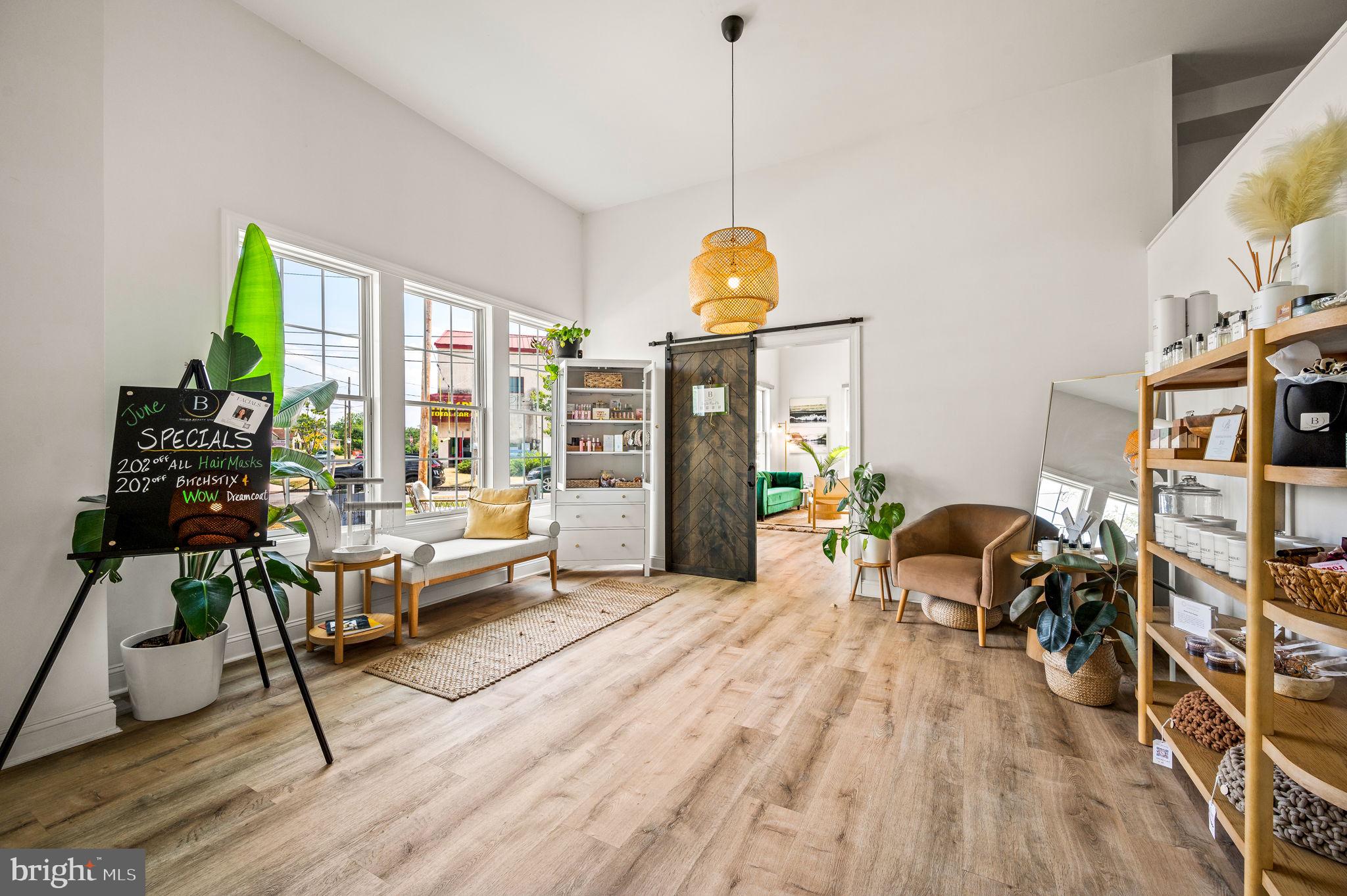 725 & 735 BETHLEHEM PIKE