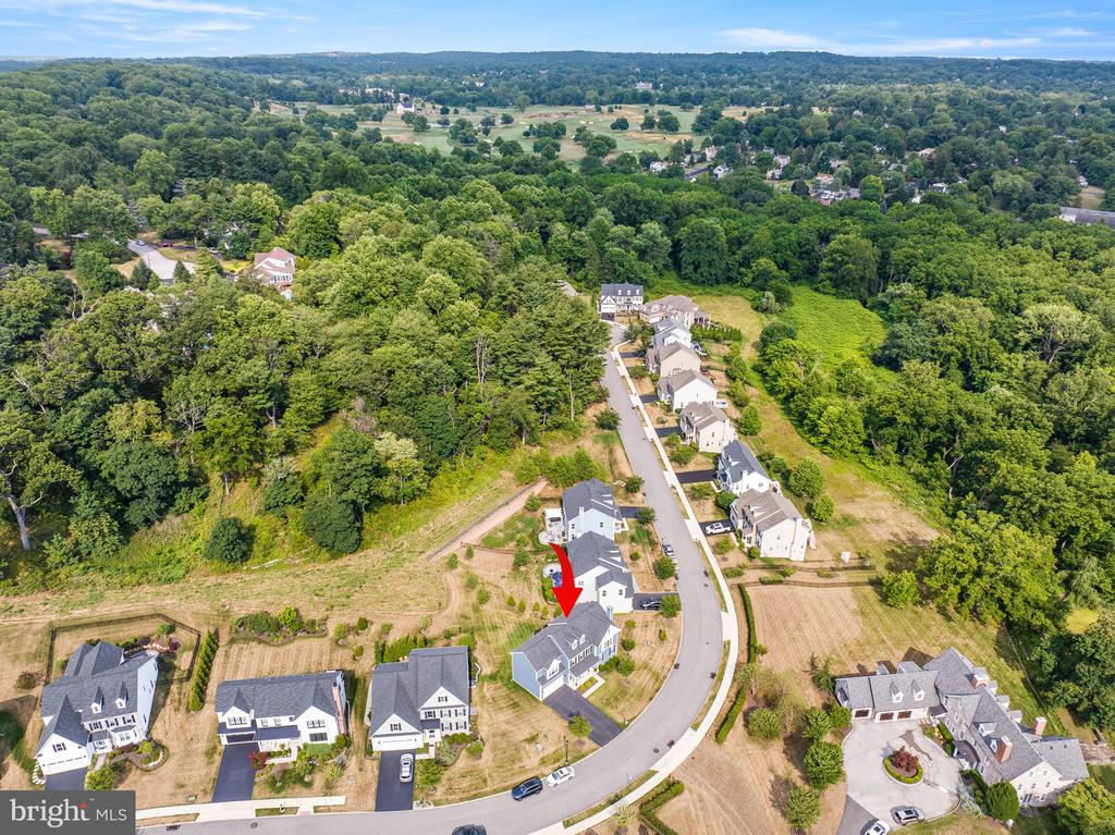 204 S LANDMARK LANE