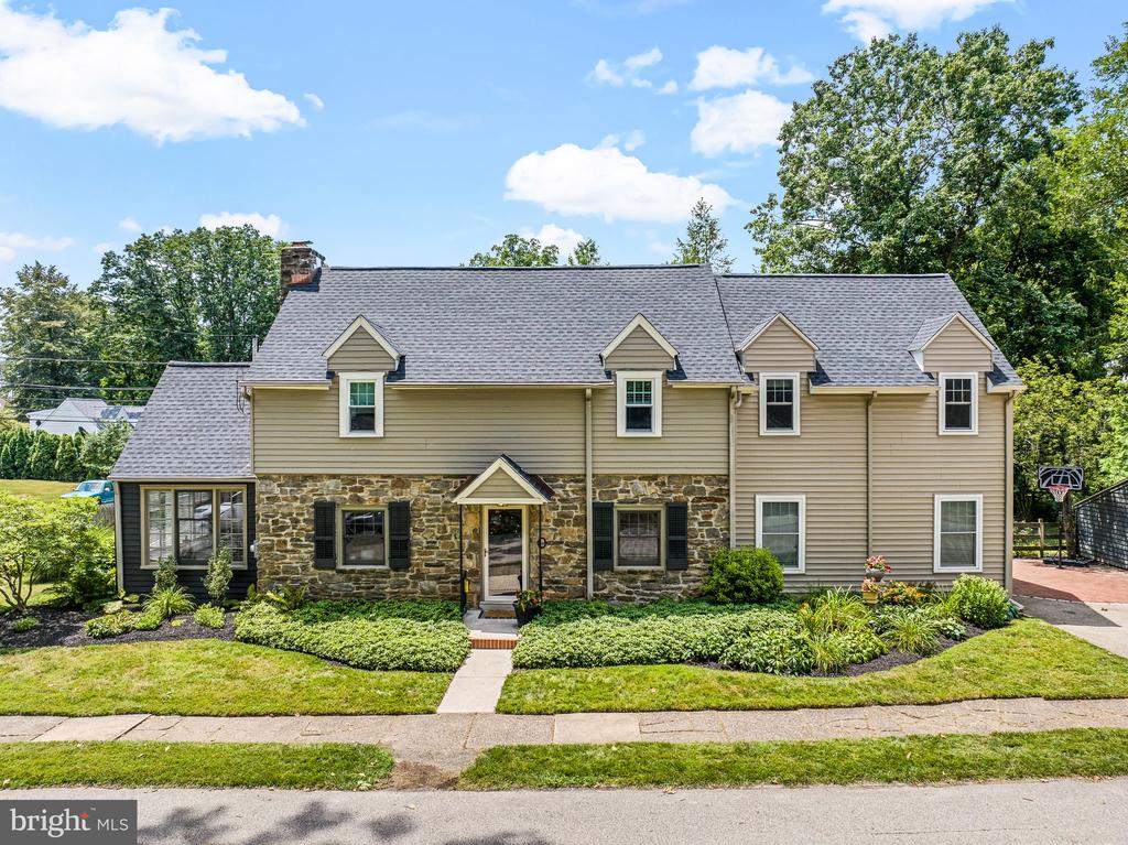 807 PENN STREET