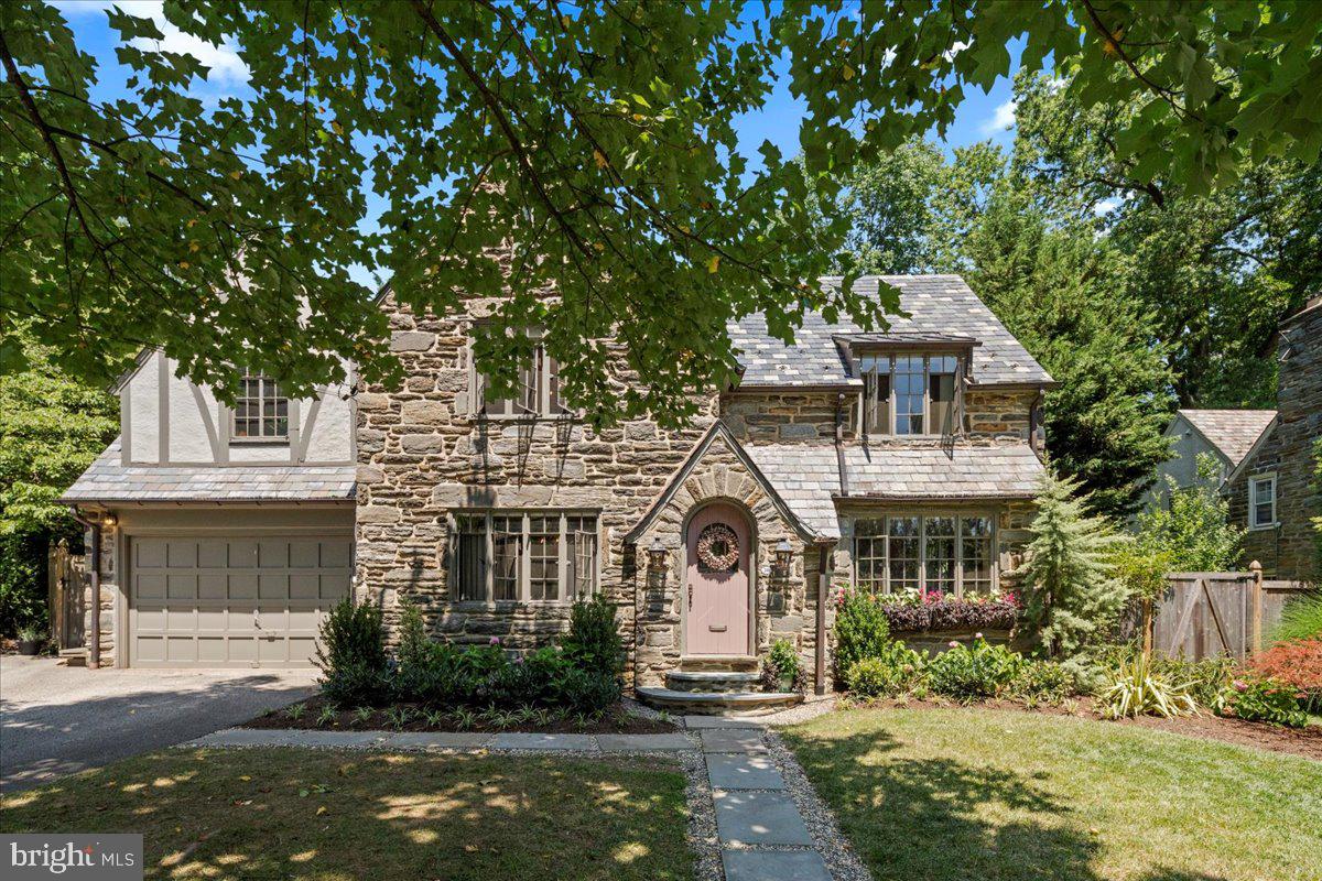 7811 PINE ROAD