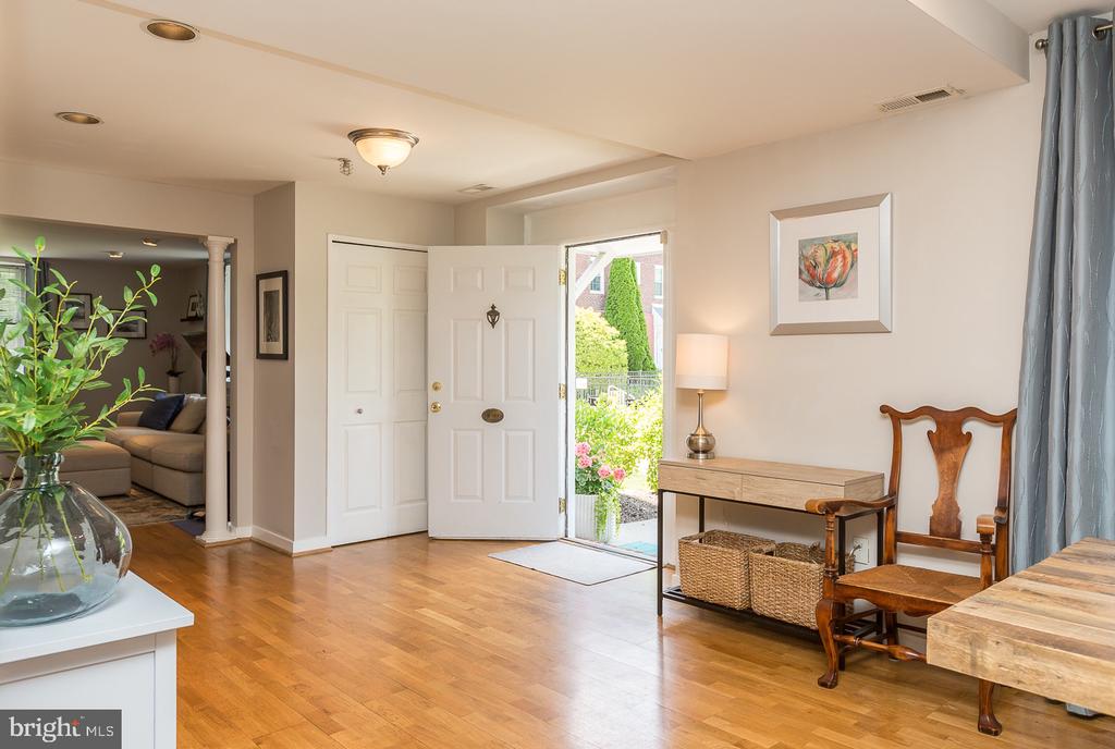 104 WOODSIDE AVENUE B103