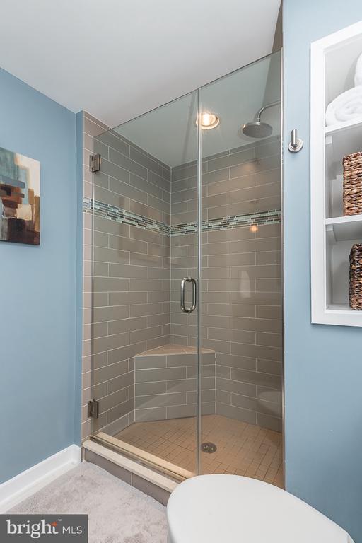 104 WOODSIDE AVENUE B103