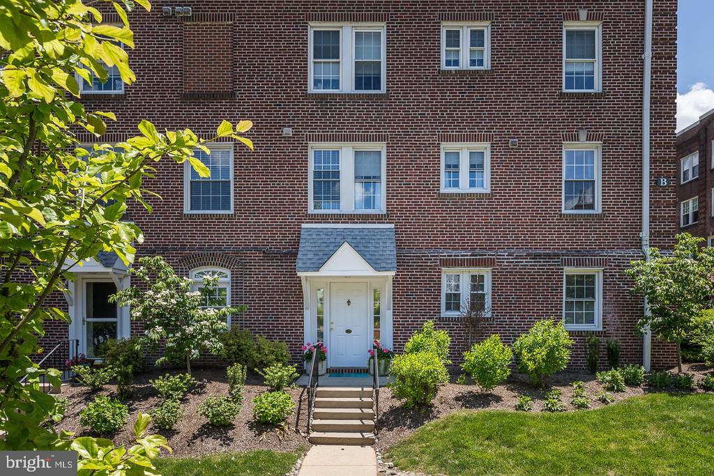 104 WOODSIDE AVENUE B103