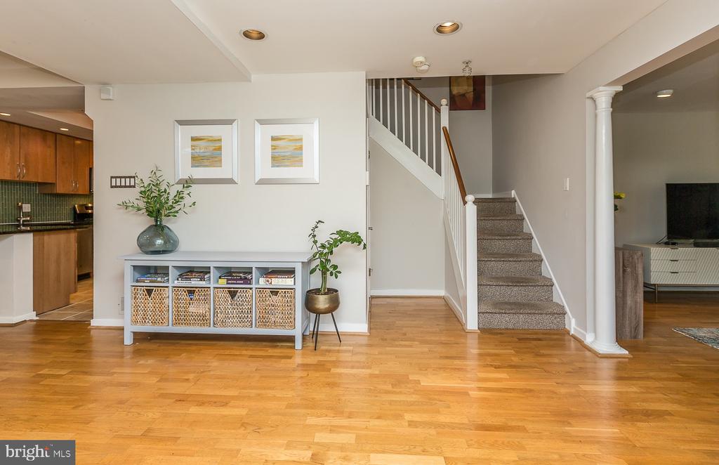 104 WOODSIDE AVENUE B103