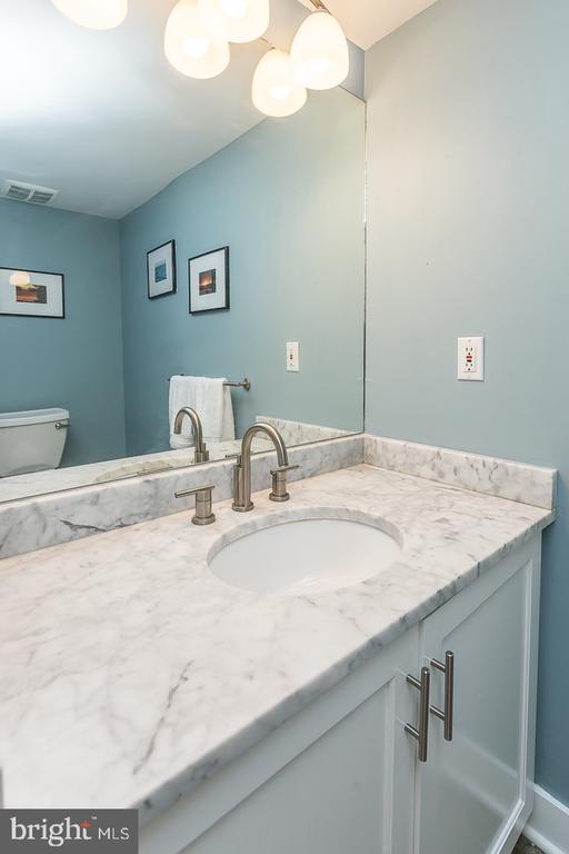 104 WOODSIDE AVENUE B103